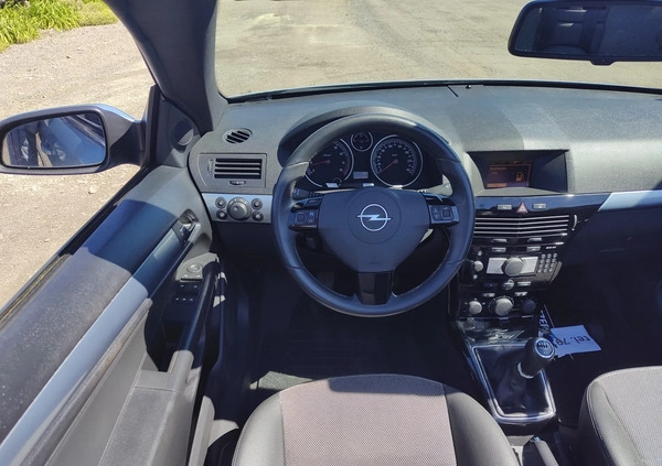 Opel Astra cena 13900 przebieg: 143000, rok produkcji 2008 z Szczecin małe 121